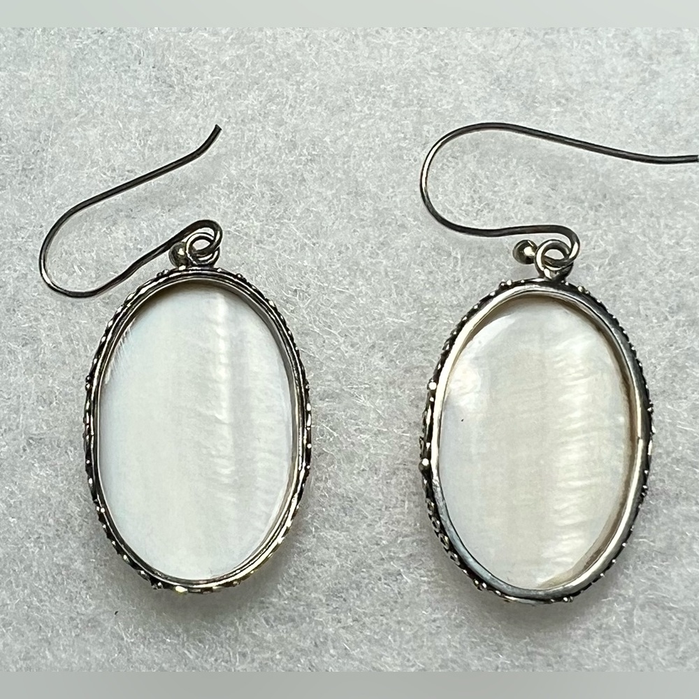Balinese Talembu Shell Drop Earrings Sterling Silver - Picture 2 of 3